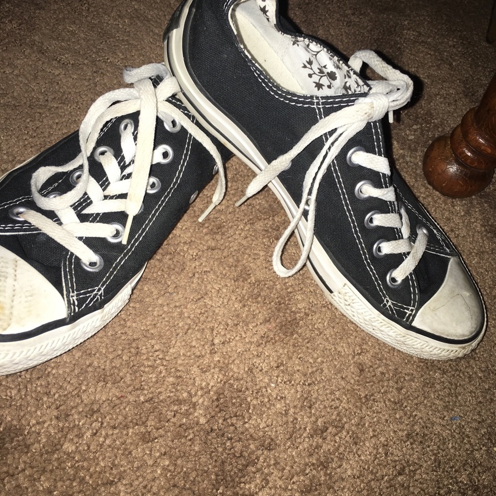 Black converse